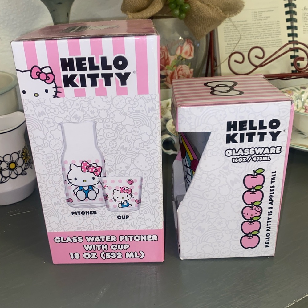 Hello Kitty Glassware Bundle 💖✨ - Picture 2 of 2